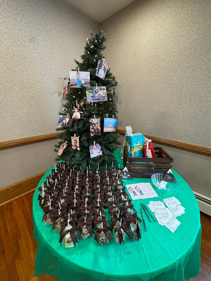 Baby Shower — Photo Tree & Favor Display